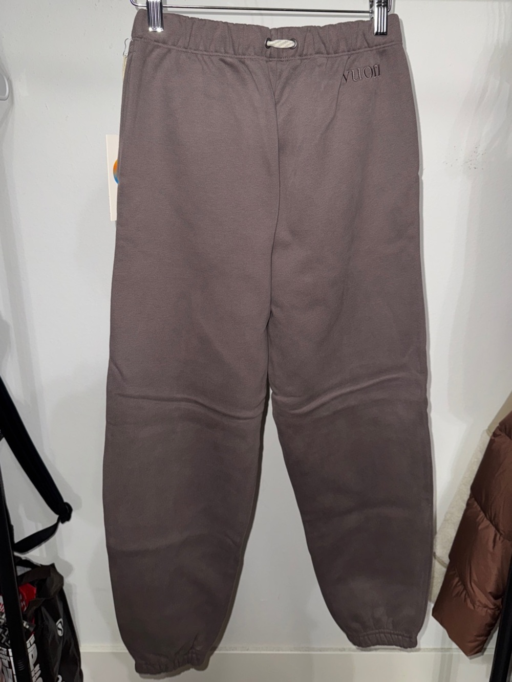 Vuori Restore Jogger in ‘Chia’ - NWT - Picture 4 of 5